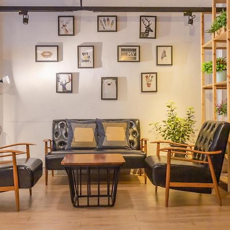 曼谷Folk Poshtel Silom住宿加早餐旅馆 外观 照片