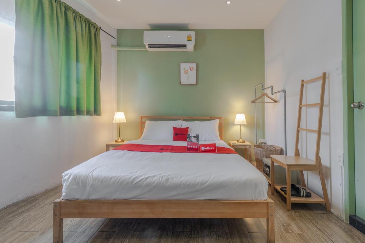 曼谷Folk Poshtel Silom住宿加早餐旅馆 客房 照片