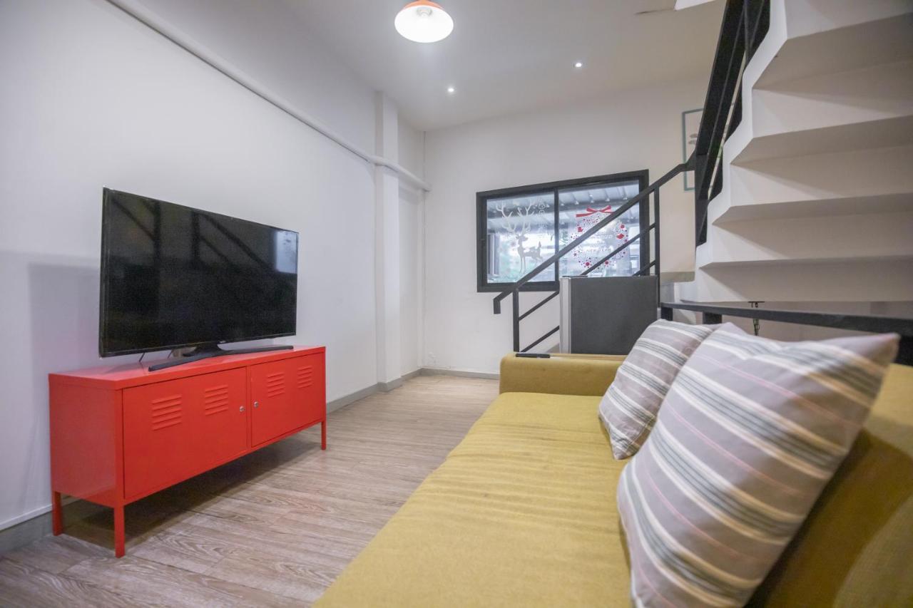 曼谷Folk Poshtel Silom住宿加早餐旅馆 外观 照片